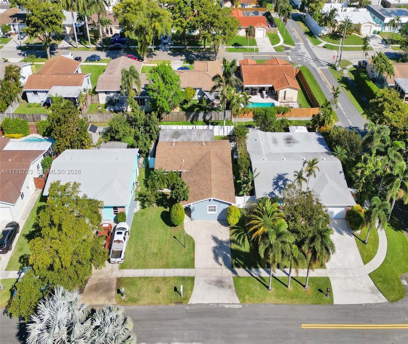 DANIA HIGHLANDS - Residential