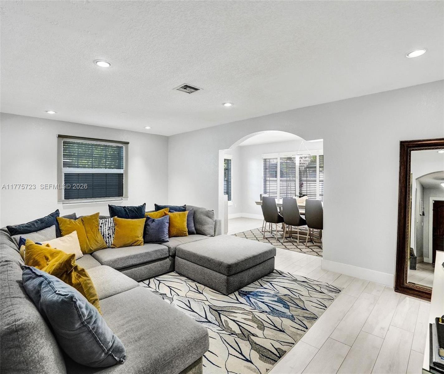 DANIA HIGHLANDS - Residential