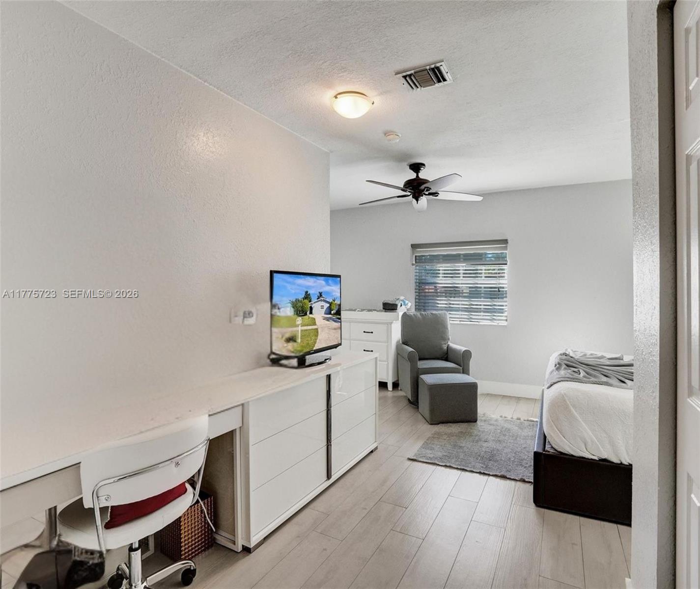 DANIA HIGHLANDS - Residential