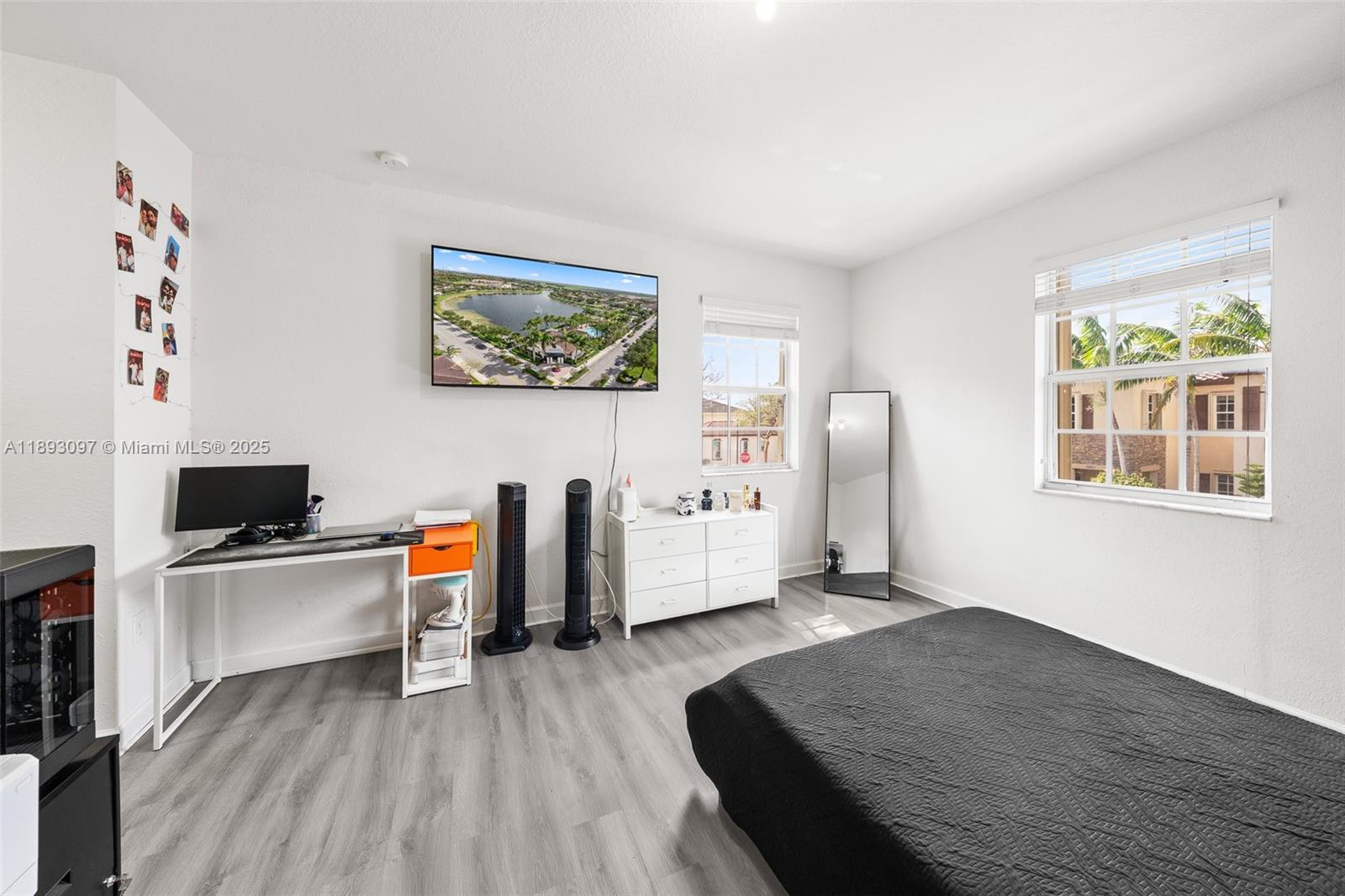 KENDALL COMMONS RESIDENTI - Residential