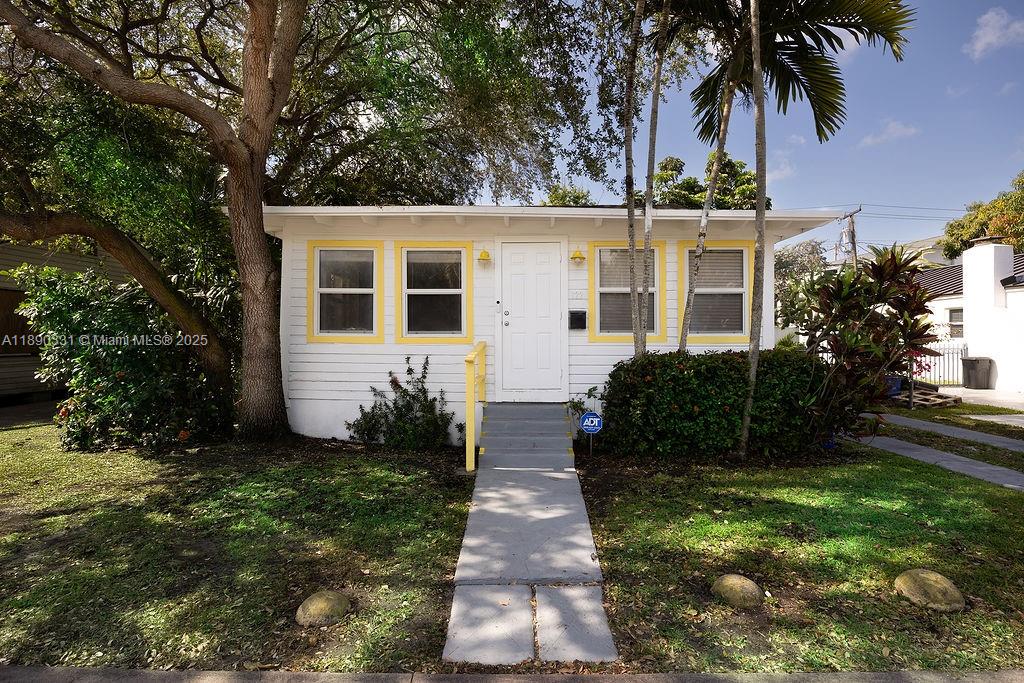 MAC FARLANE HOMESTEAD - Residential Lease