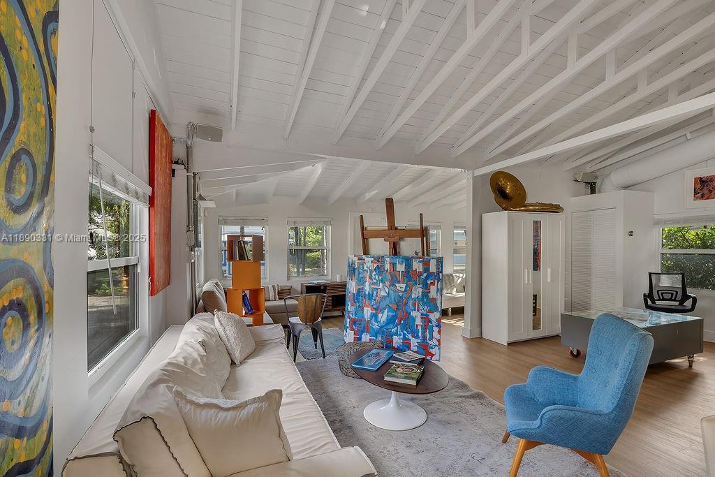 MAC FARLANE HOMESTEAD - Residential Lease
