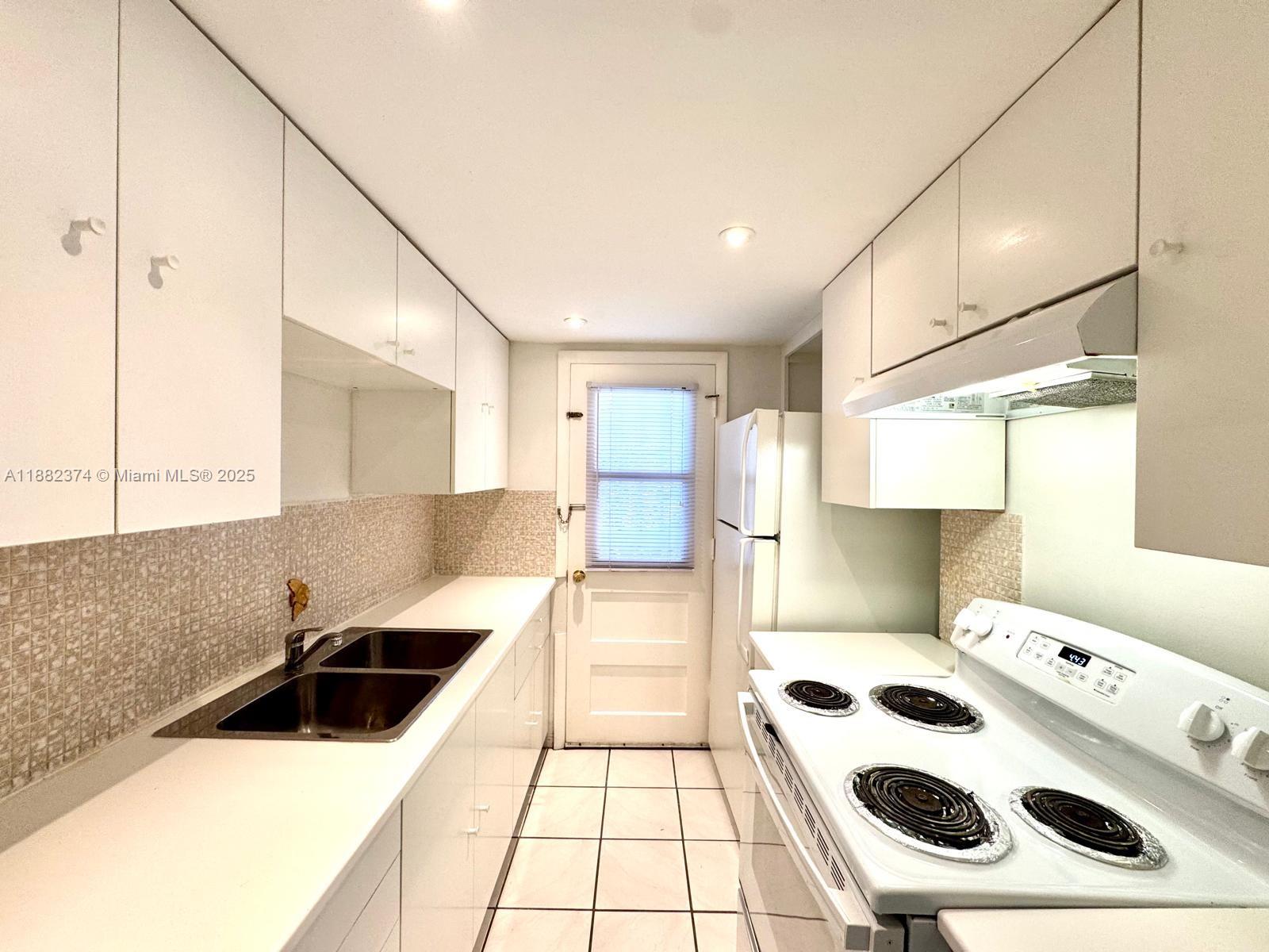 1475 TERRA TOWERS CONDO - Residential
