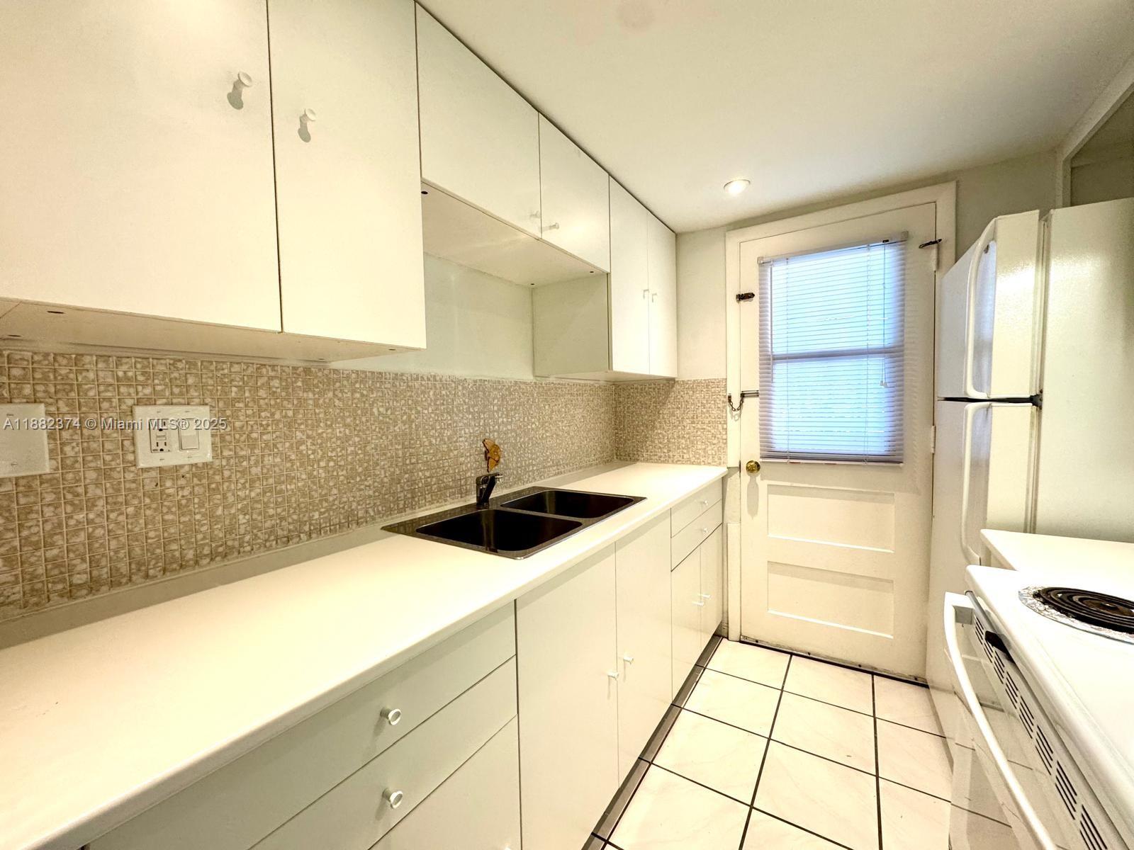 1475 TERRA TOWERS CONDO - Residential
