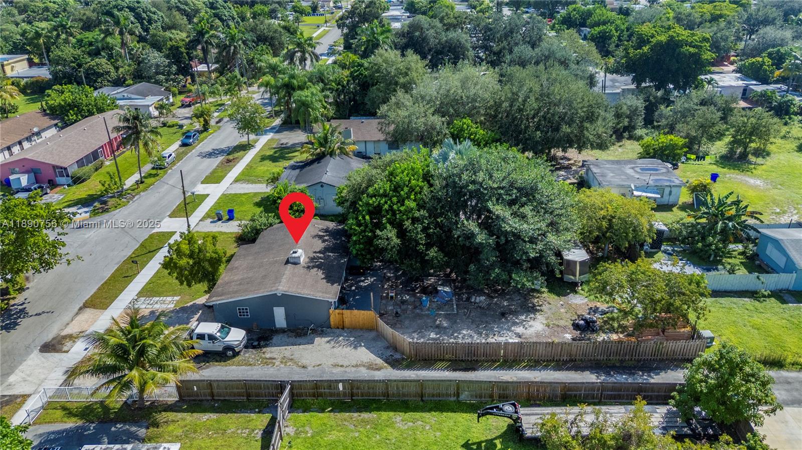 HOLLYWOOD COUNTRY ESTATES - Residential
