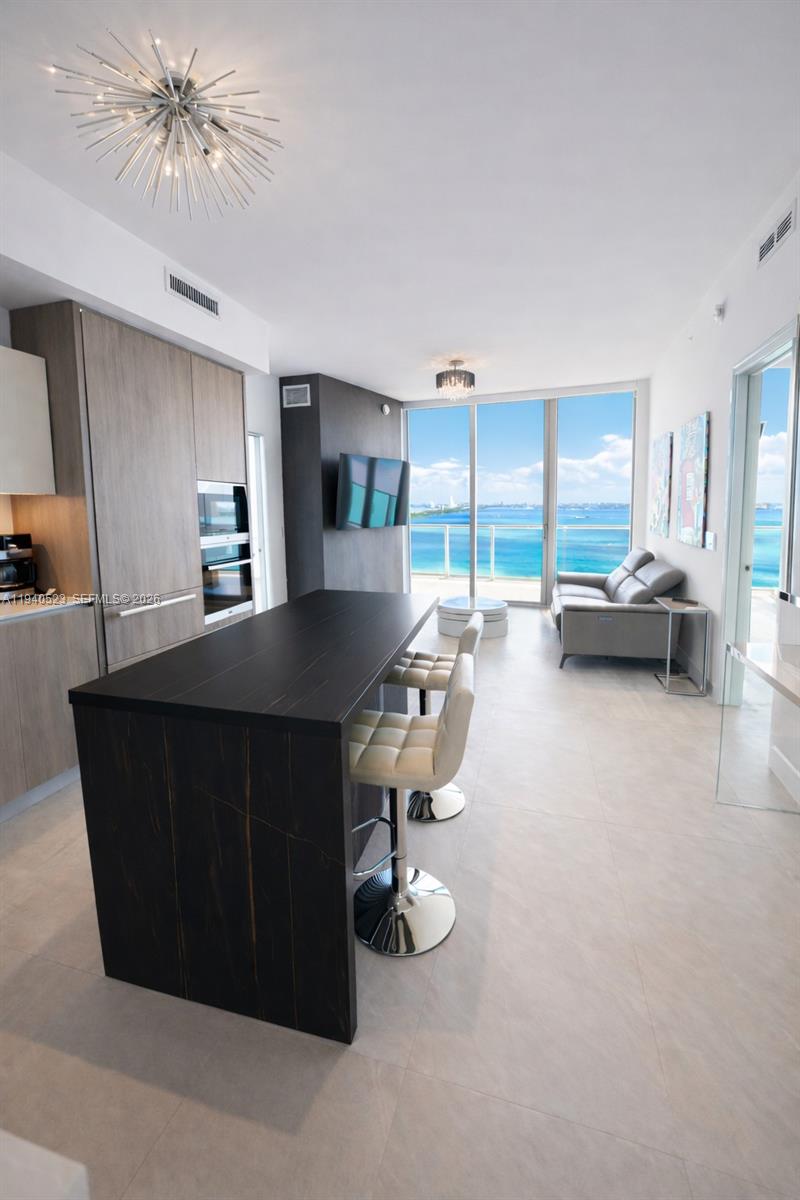 2900 NE 7th Ave 1905