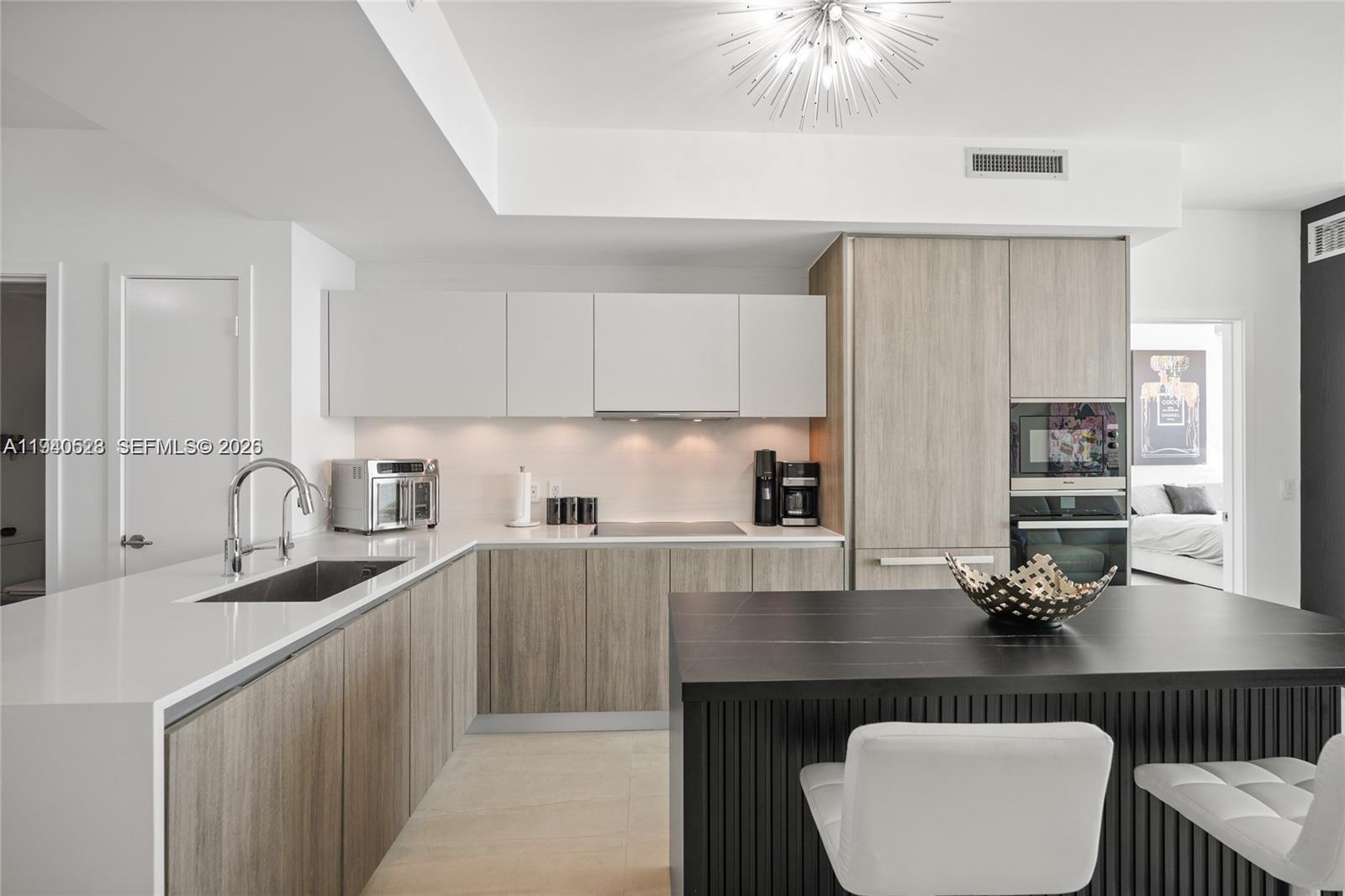 BISCAYNE BEACH CONDO - Residential Lease