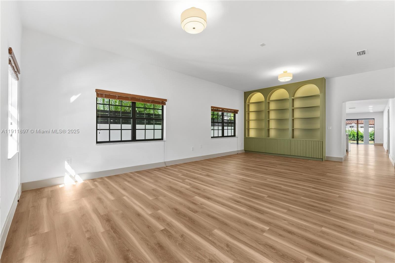 HOLLEMAN PARK - Residential Lease