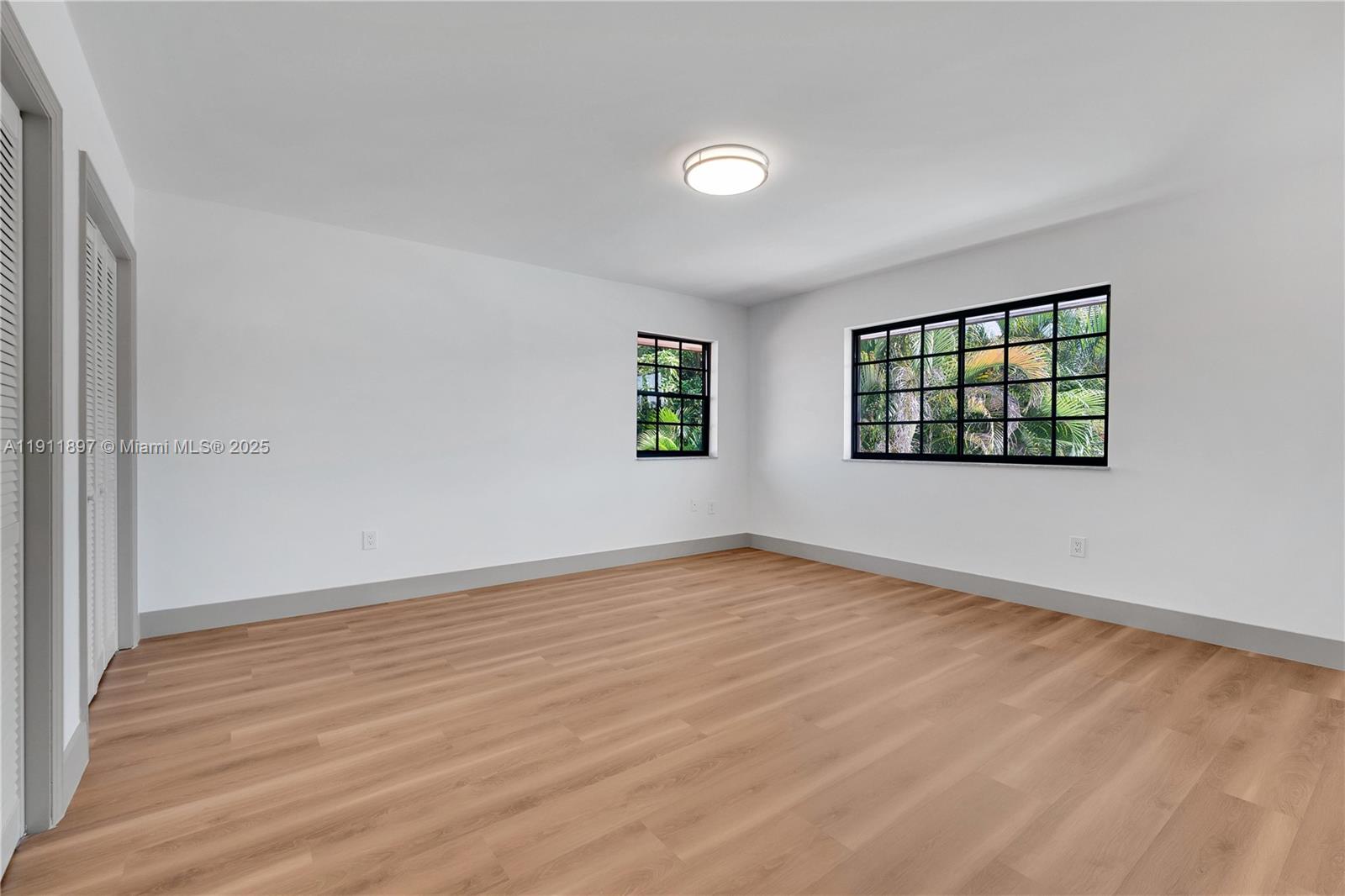 HOLLEMAN PARK - Residential Lease