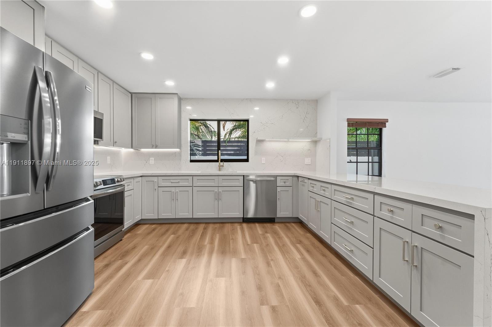 HOLLEMAN PARK - Residential Lease