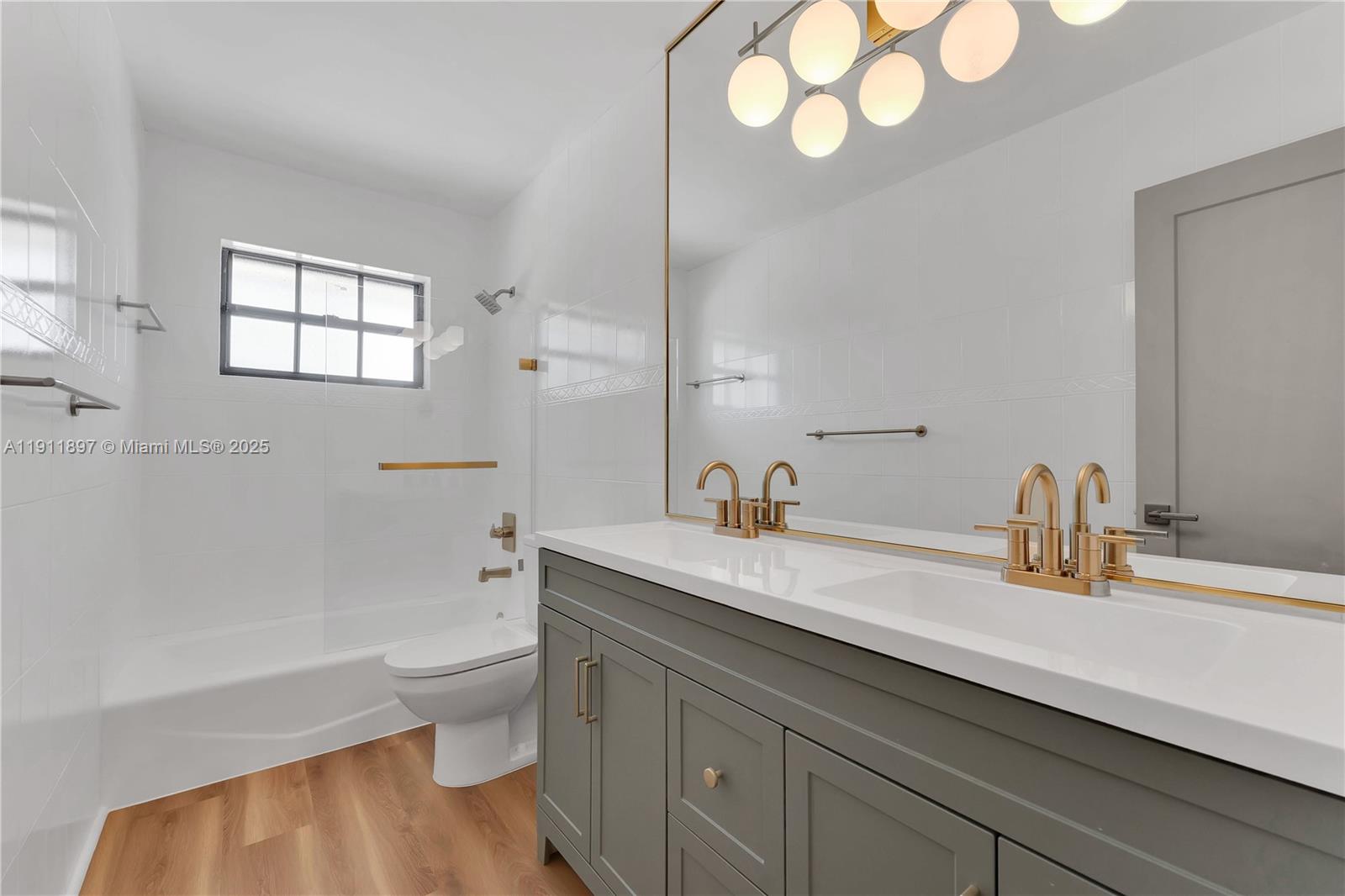 HOLLEMAN PARK - Residential Lease