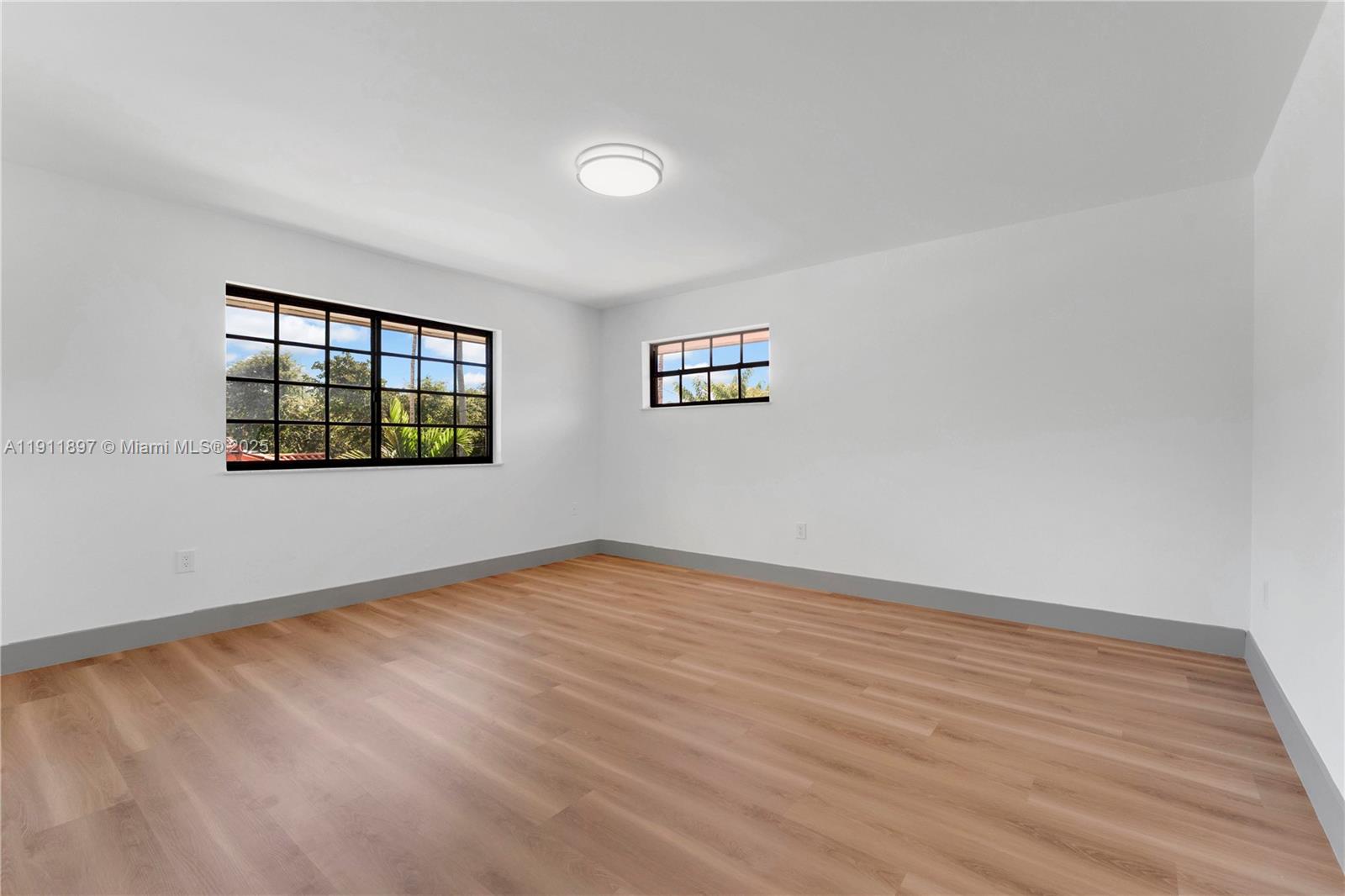 HOLLEMAN PARK - Residential Lease