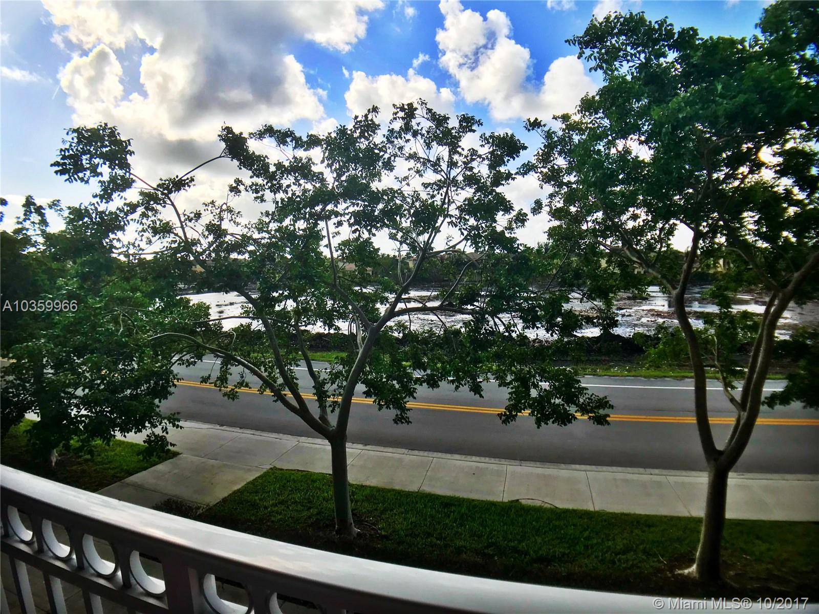 PROMENADE SHORES AT DORAL - Residential