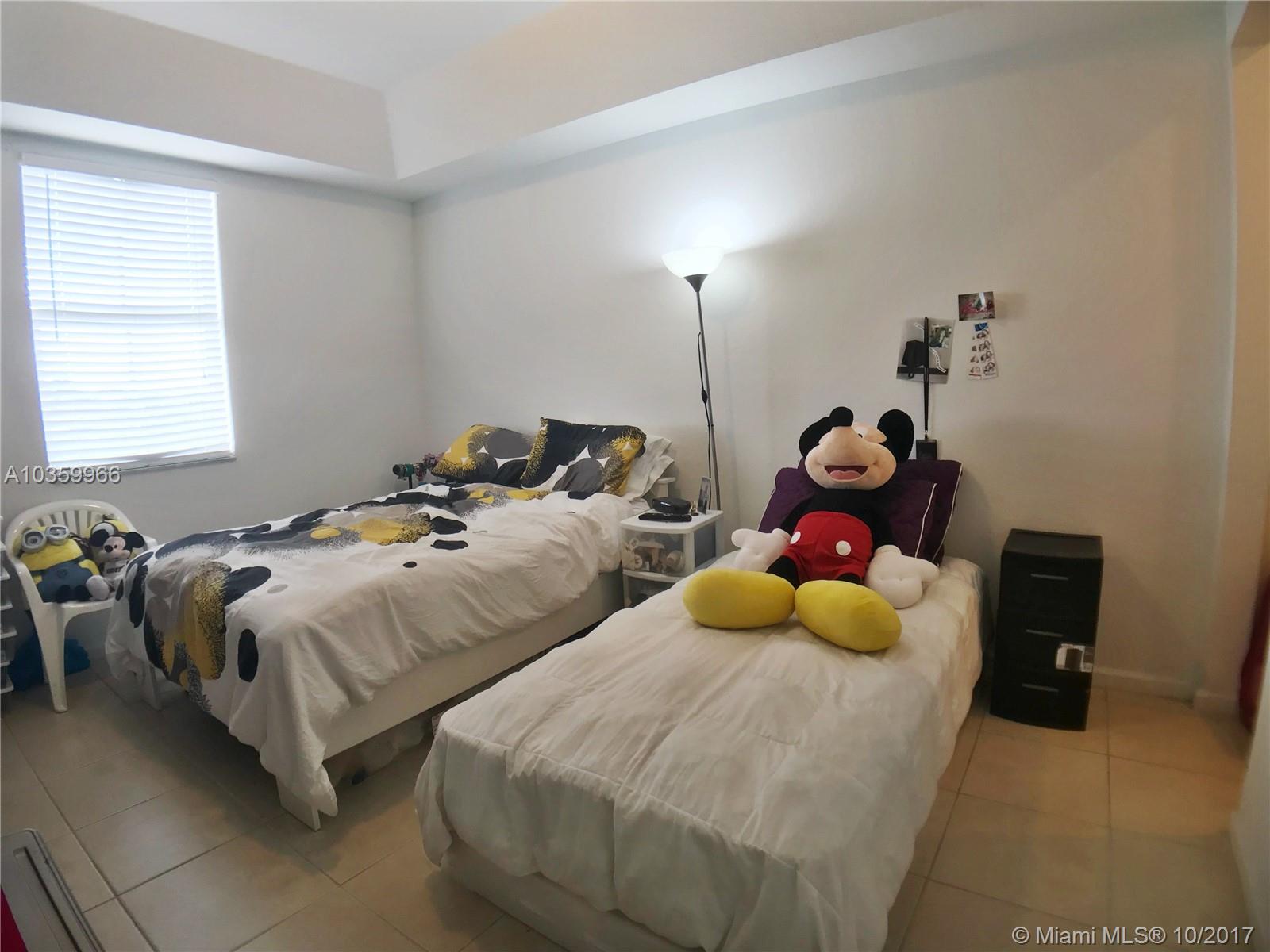 PROMENADE SHORES AT DORAL - Residential