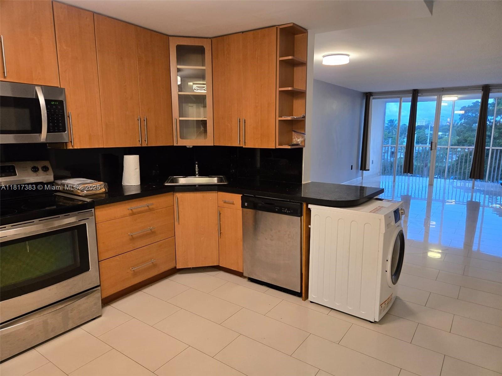 JADE WINDS GROUP - - Residential