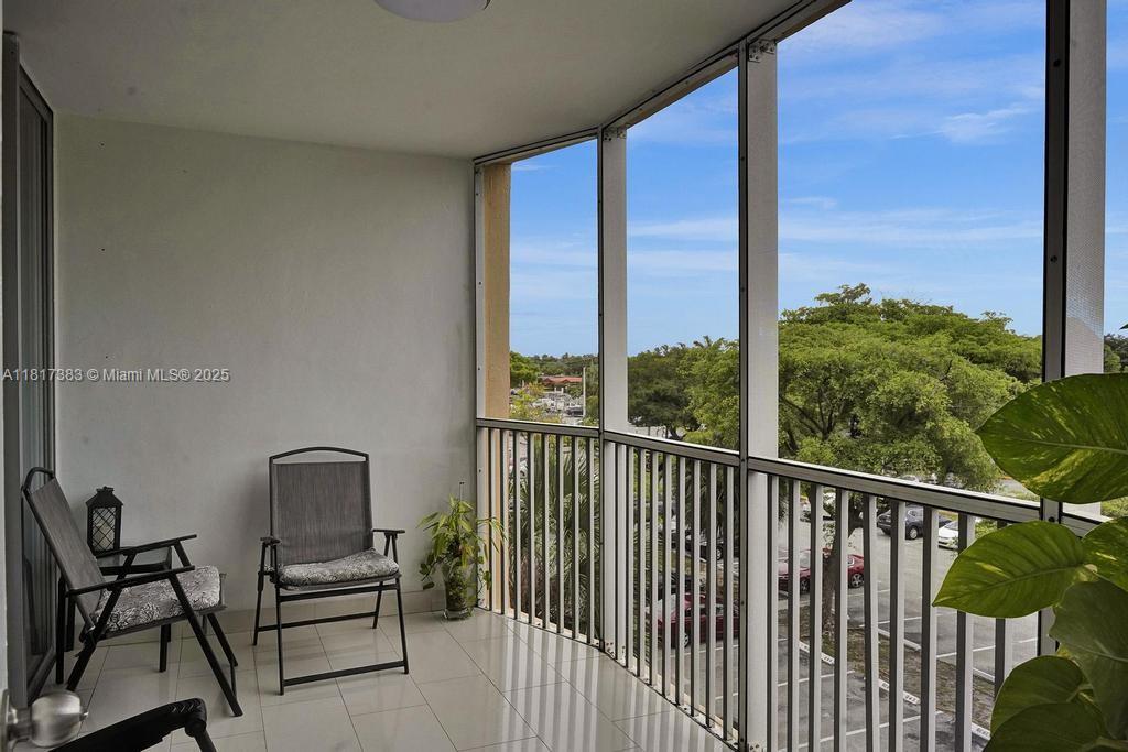 JADE WINDS GROUP - - Residential