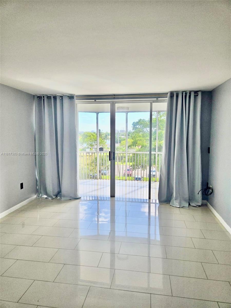 JADE WINDS GROUP - - Residential