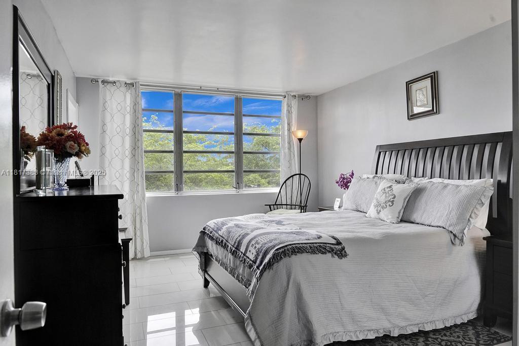 JADE WINDS GROUP - - Residential