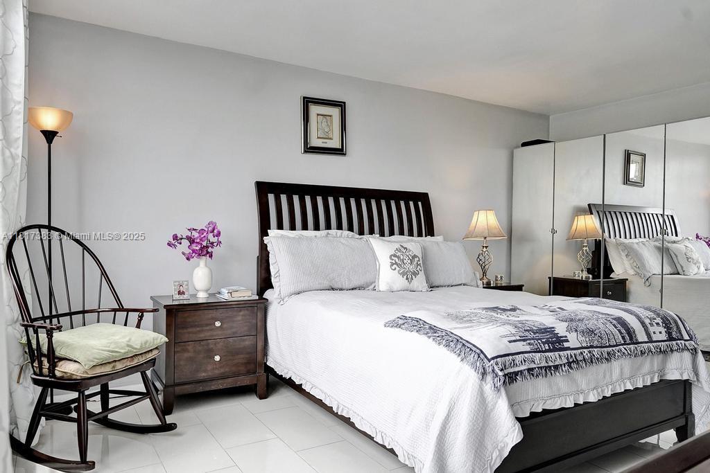 JADE WINDS GROUP - - Residential