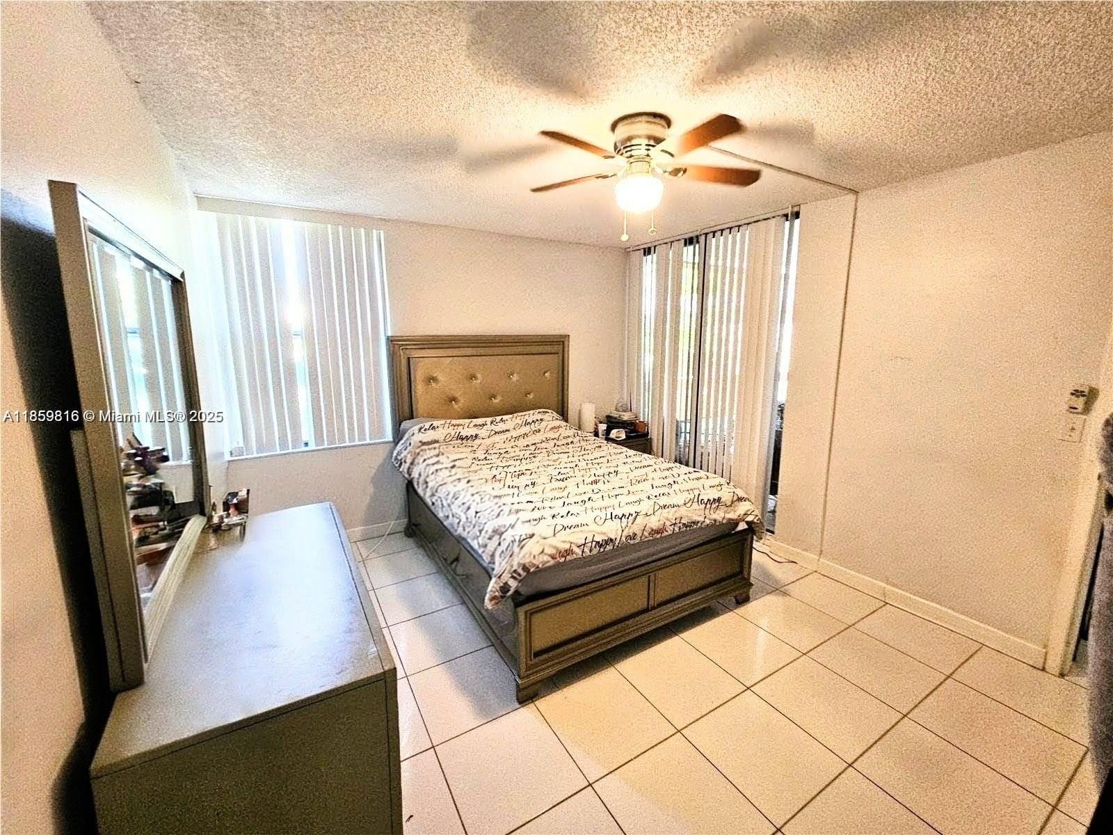 8429 Forest Hills Dr 305