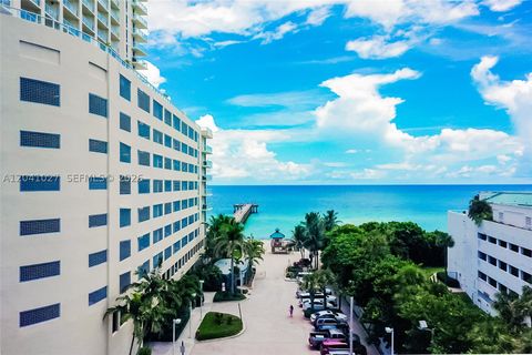 Tiny photo for 16699 Collins Ave #3309, Sunny Isles Beach, FL 33160 (MLS # A12041027)
