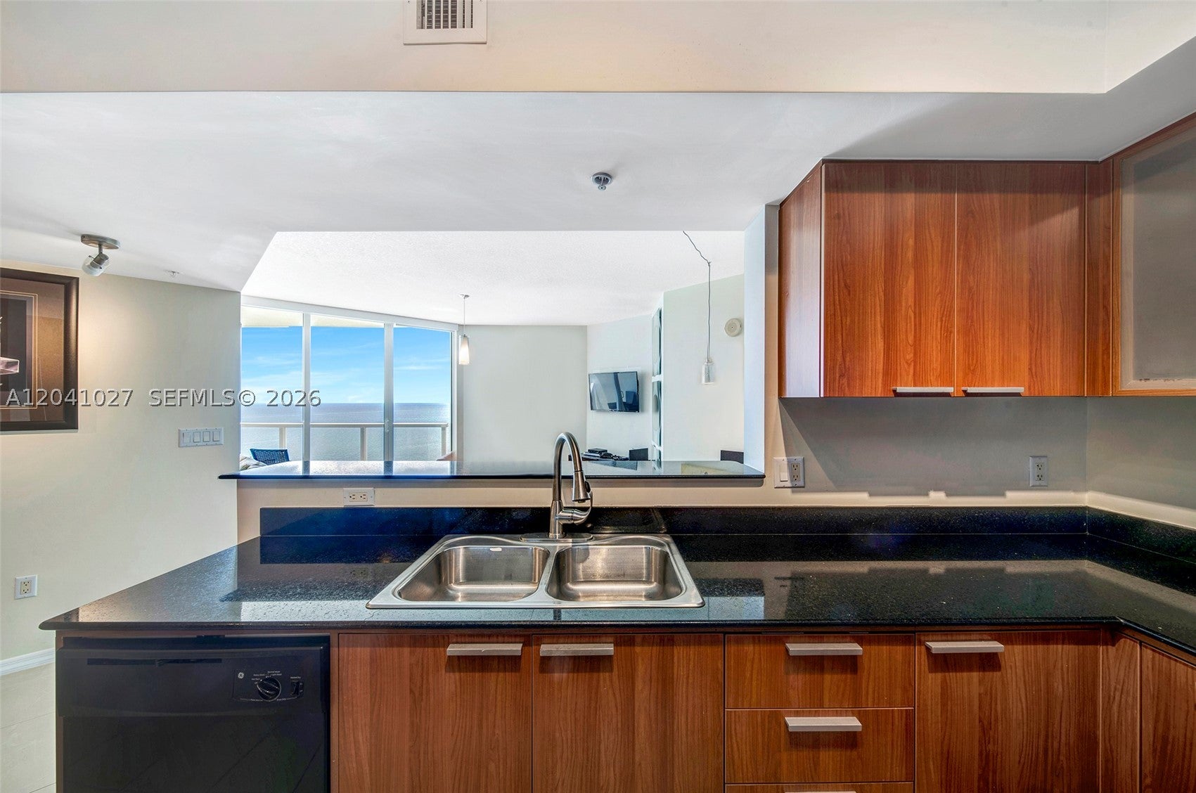 16699 Collins Ave 3309