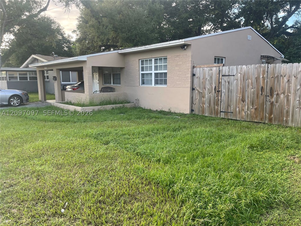 Photo of 1609 Davie Blvd, Fort Lauderdale, FL 33312 (MLS # A12097097)