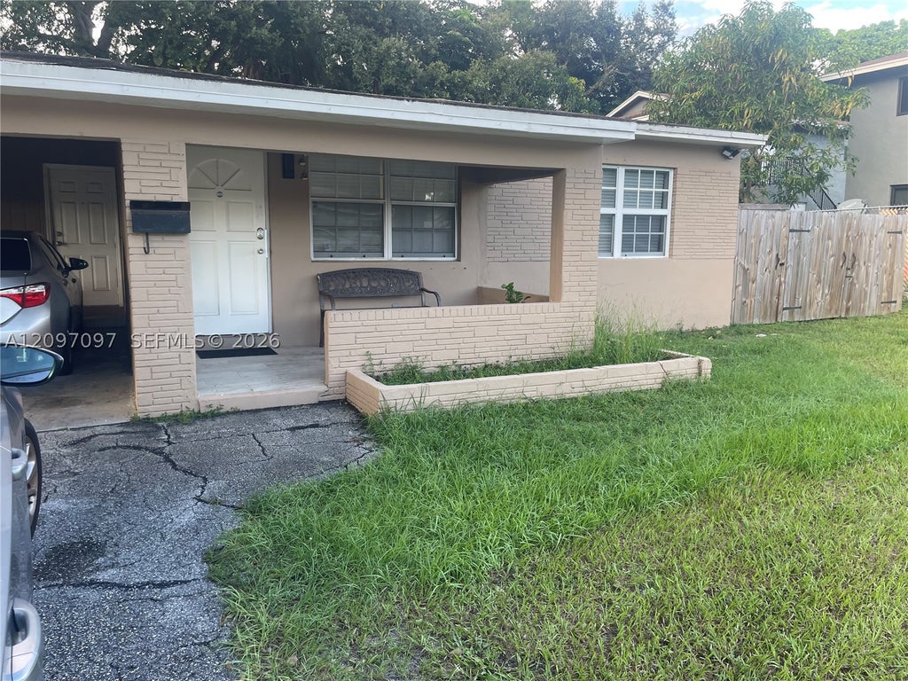 Photo of 1609 Davie Blvd, Fort Lauderdale, FL 33312 (MLS # A12097097)