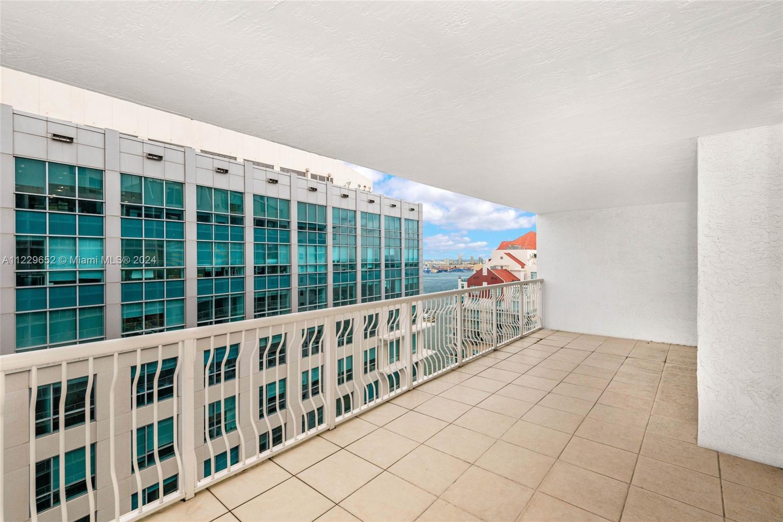 1200 Brickell Bay Dr 4114