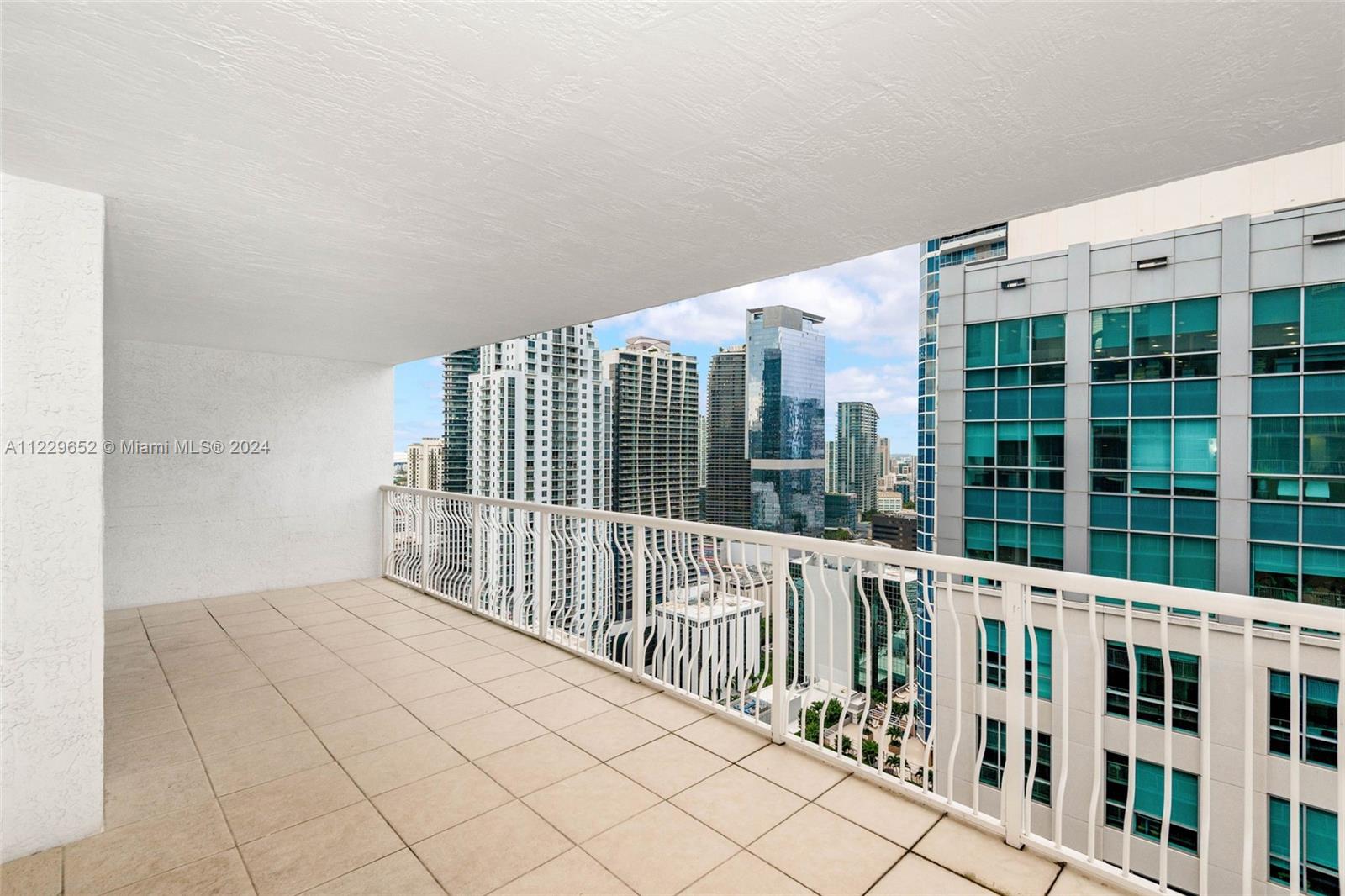 1200 Brickell Bay Dr 4114