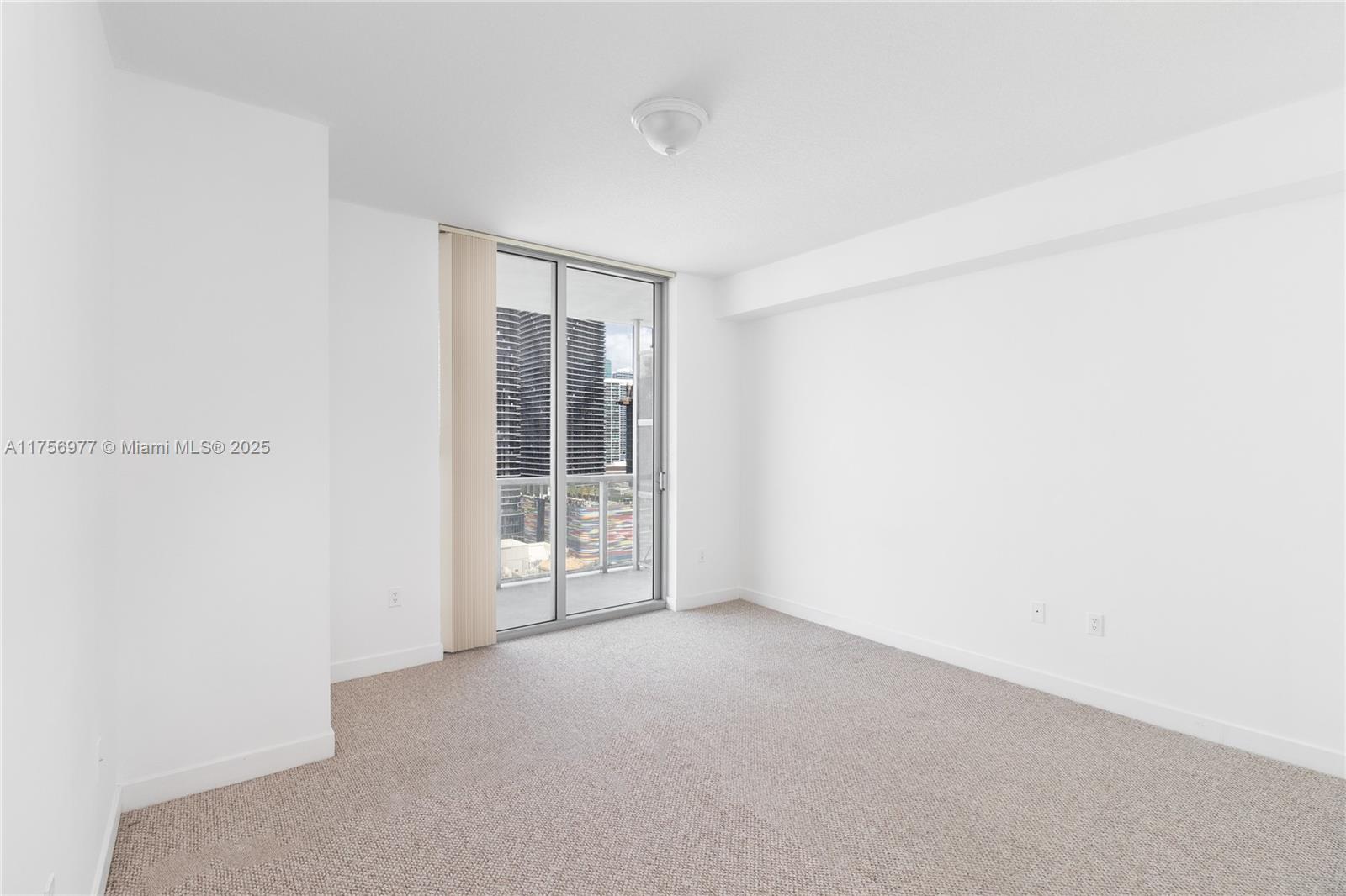 1111 SW 1st Ave 2423-N