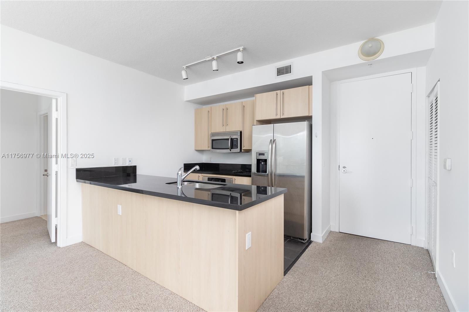 1111 SW 1st Ave 2423-N
