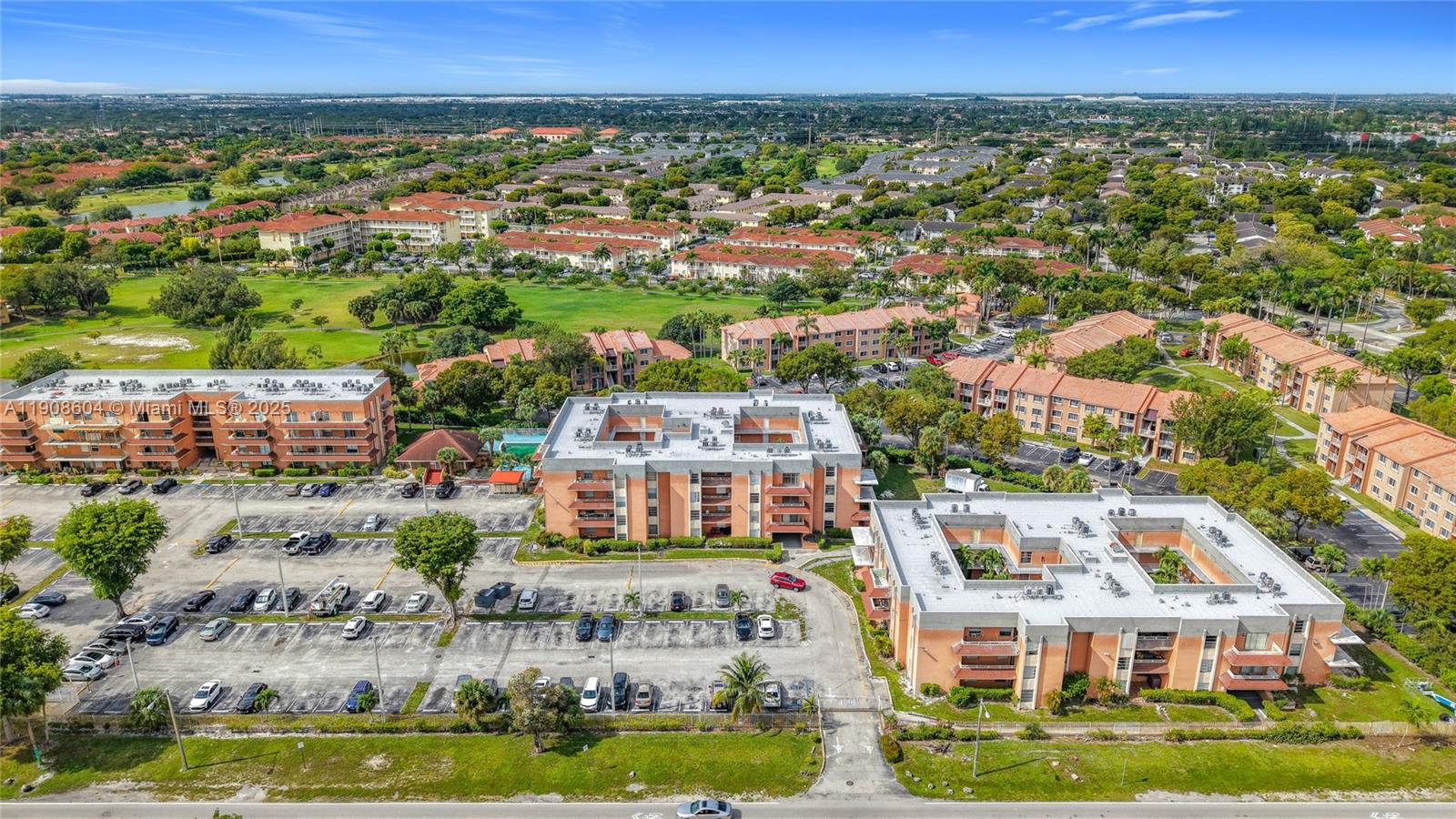 LAKEVIEW GARDENS AT MIAMI - Residential