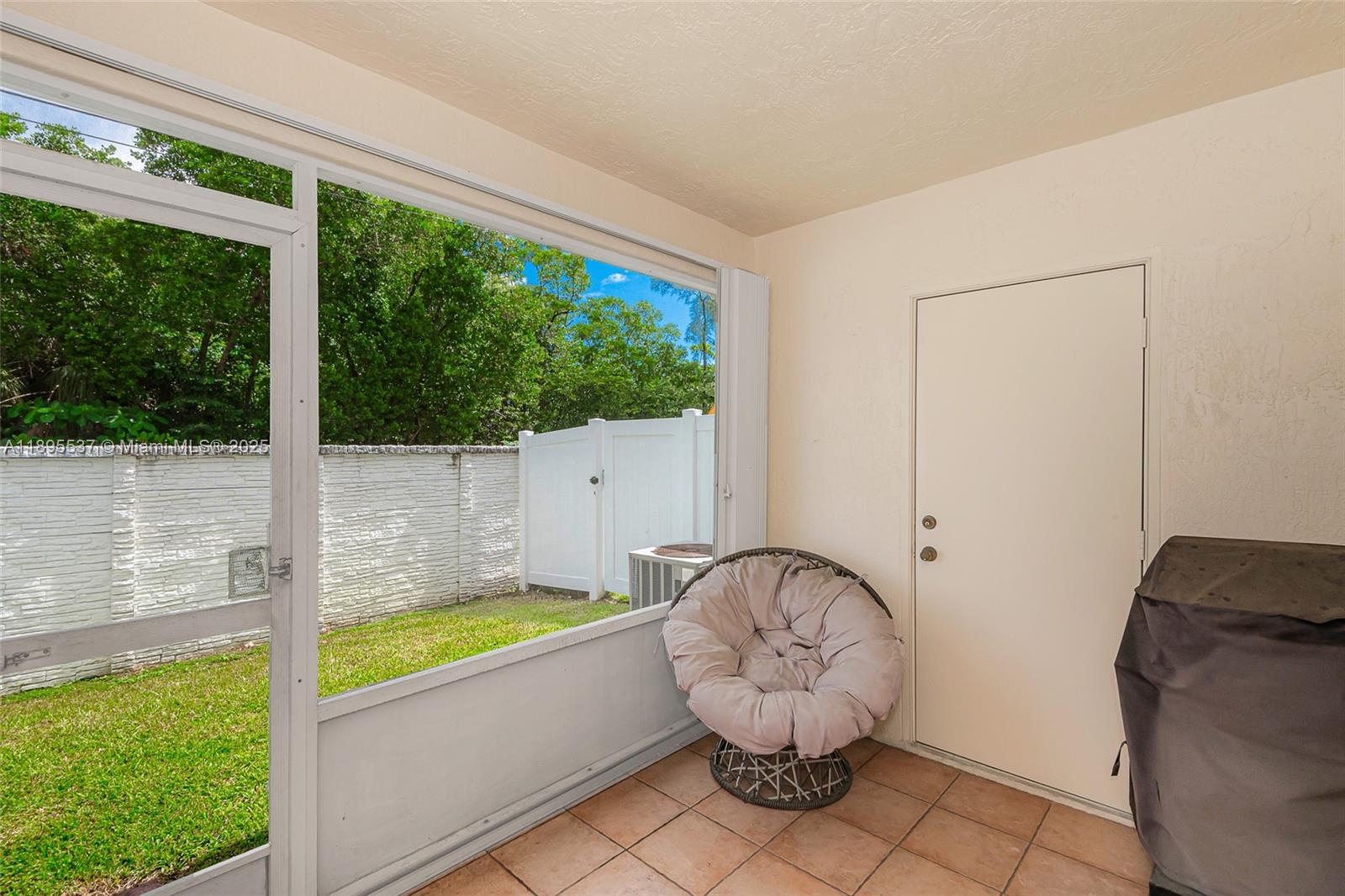 BANYAN OAKRIDGE COMMERCIA - Residential