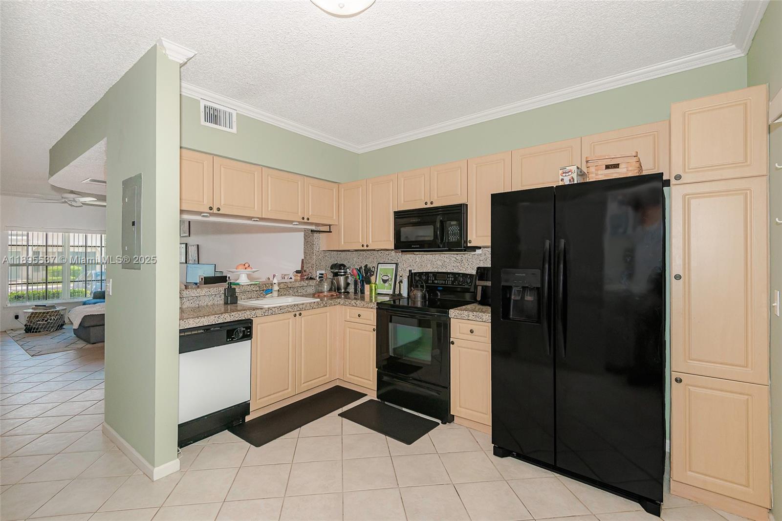 BANYAN OAKRIDGE COMMERCIA - Residential