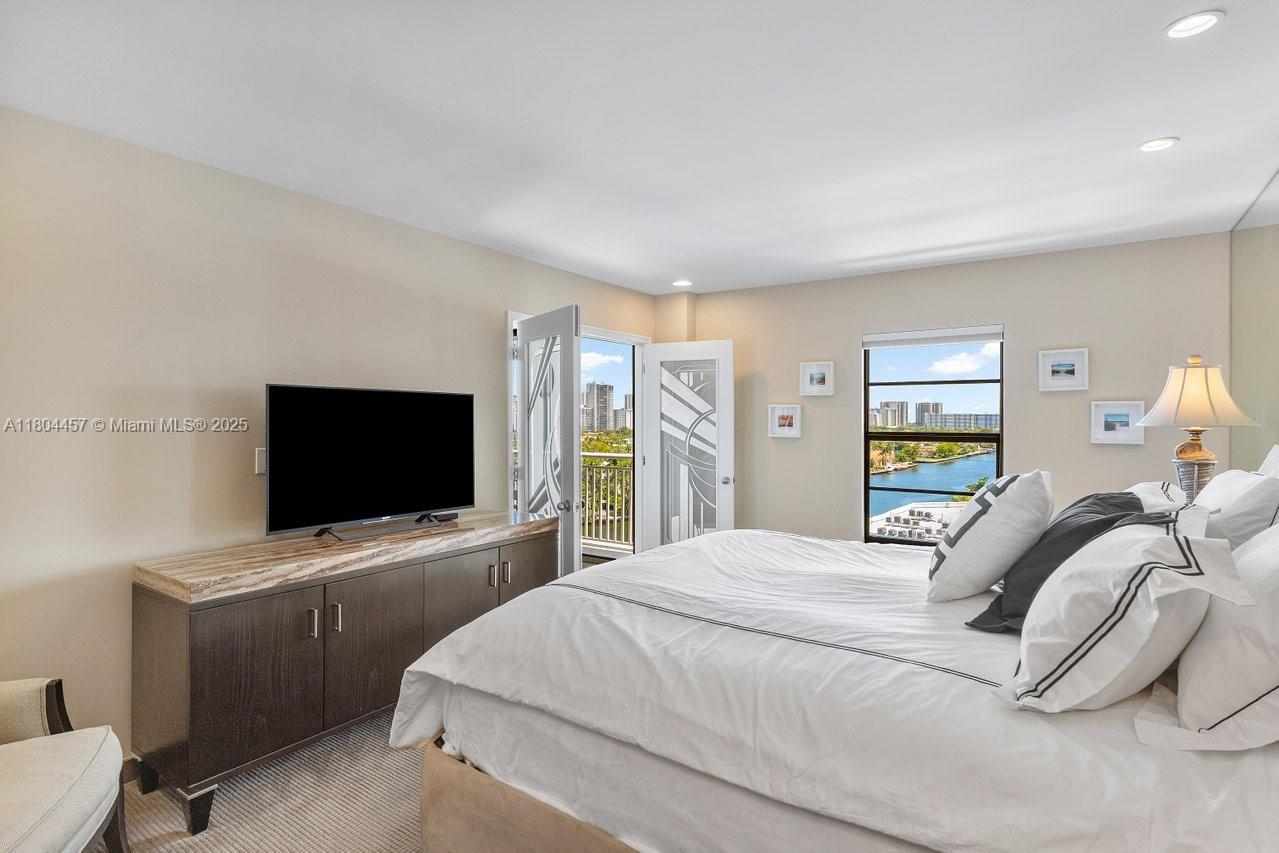 PILOT HOUSE CONDO - Residential