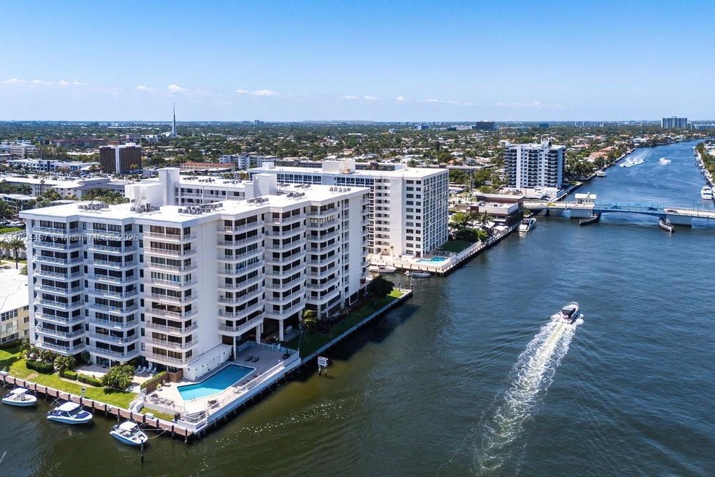 Photo of 3100 NE 48th St #PH17, Fort Lauderdale, FL 33308 (MLS # A11804457)