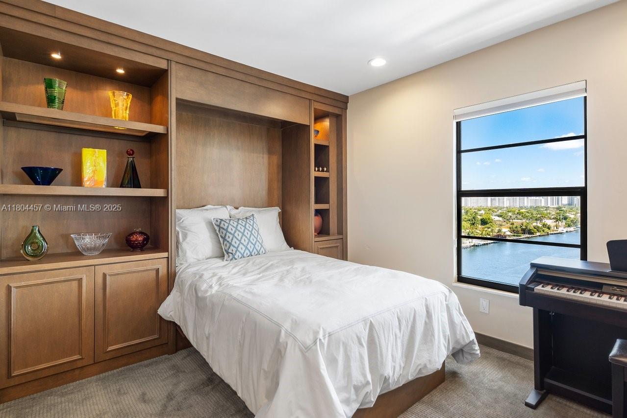 PILOT HOUSE CONDO - Residential