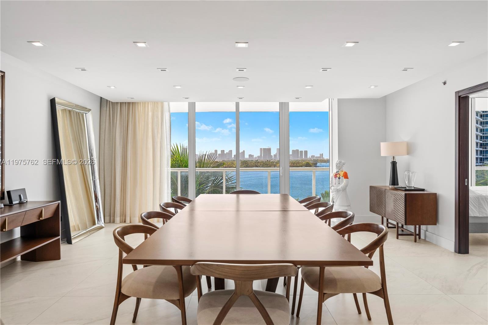 450 Alton Rd 901-902