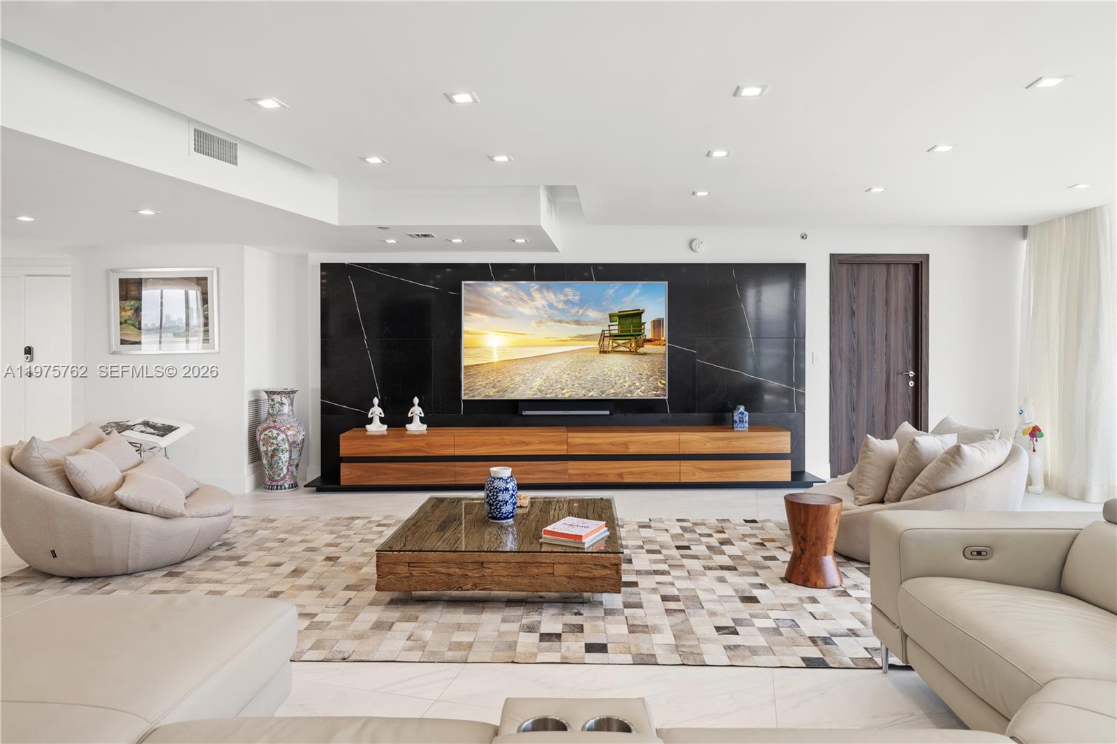 450 Alton Rd 901-902