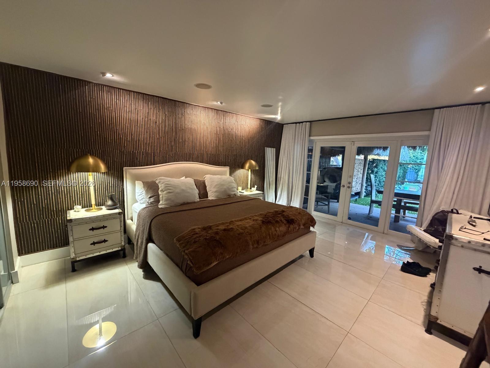 NEW BELLE MEADE - Residential