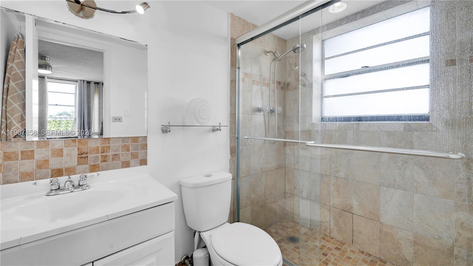 BAYVIEW TOWERS CONDO SOUT - Residential