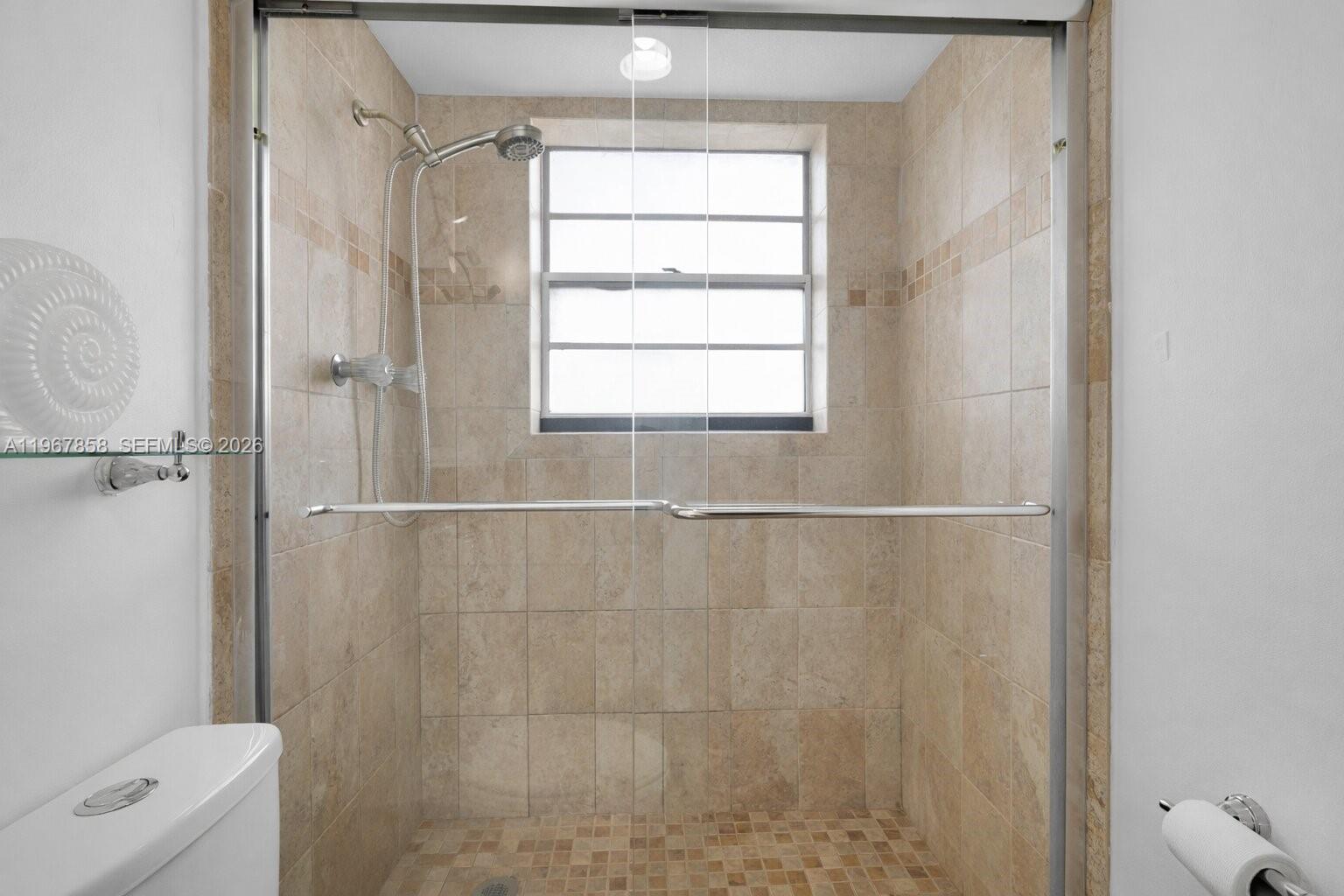 BAYVIEW TOWERS CONDO SOUT - Residential