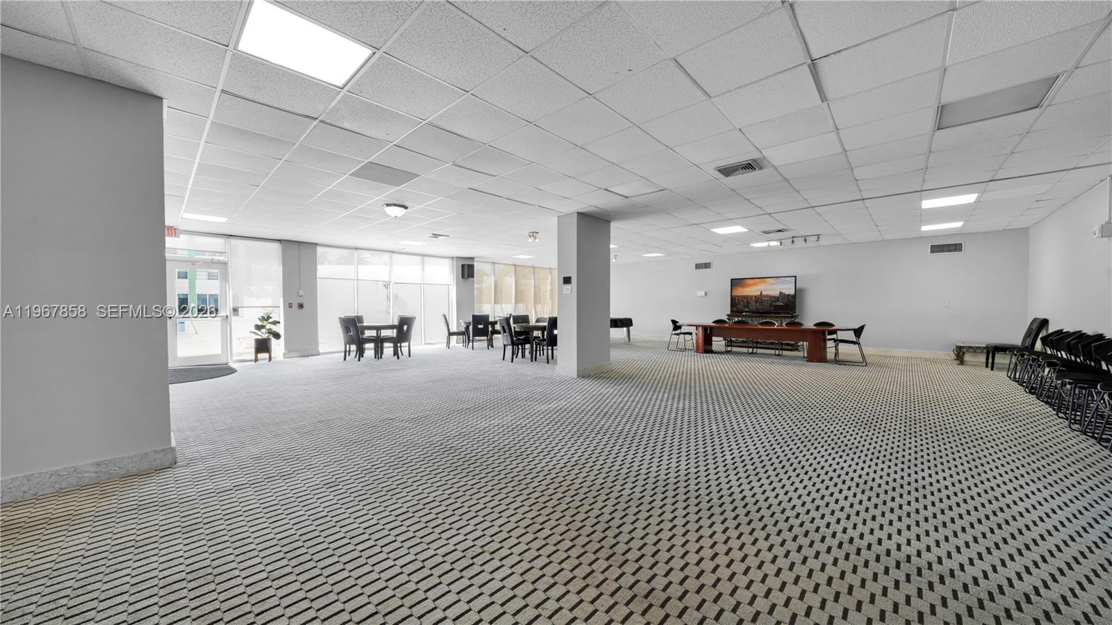 BAYVIEW TOWERS CONDO SOUT - Residential