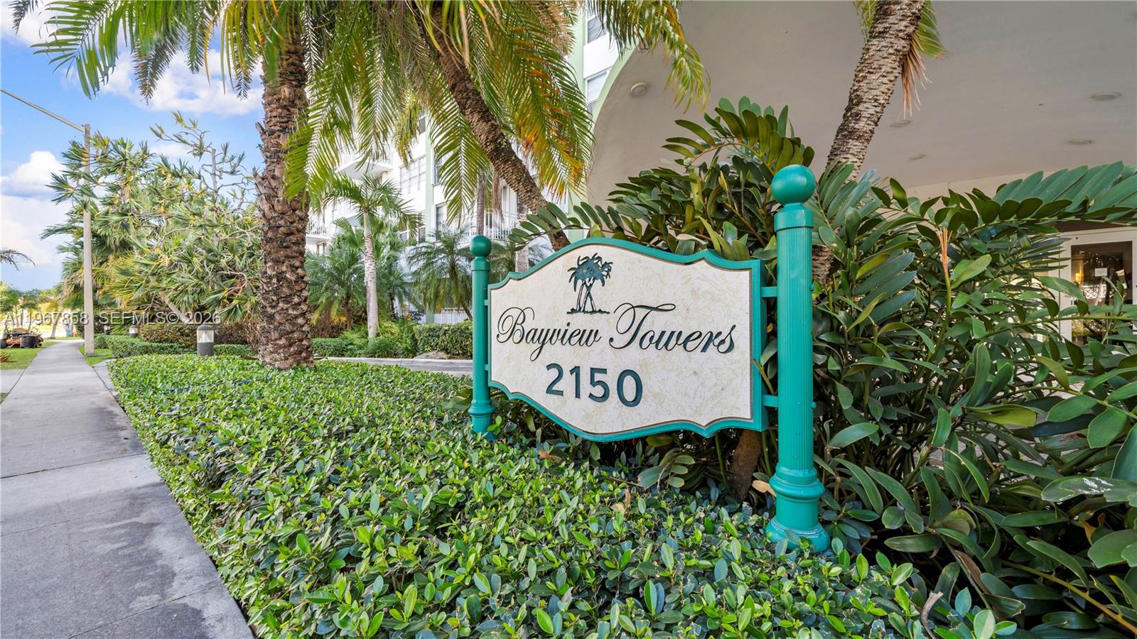 BAYVIEW TOWERS CONDO SOUT - Residential