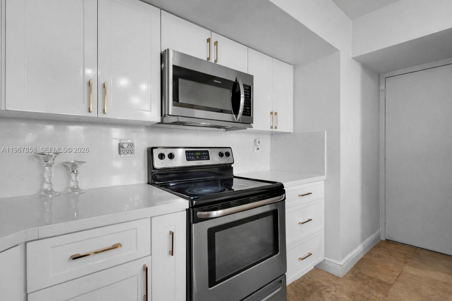 BAYVIEW TOWERS CONDO SOUT - Residential