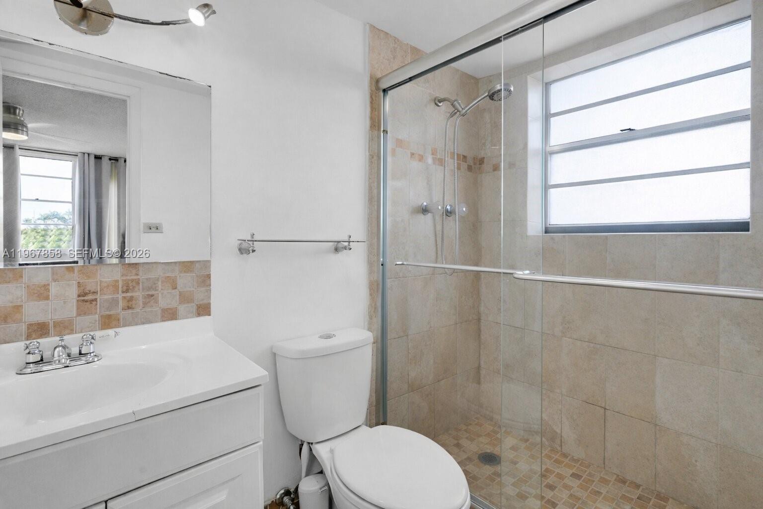 BAYVIEW TOWERS CONDO SOUT - Residential