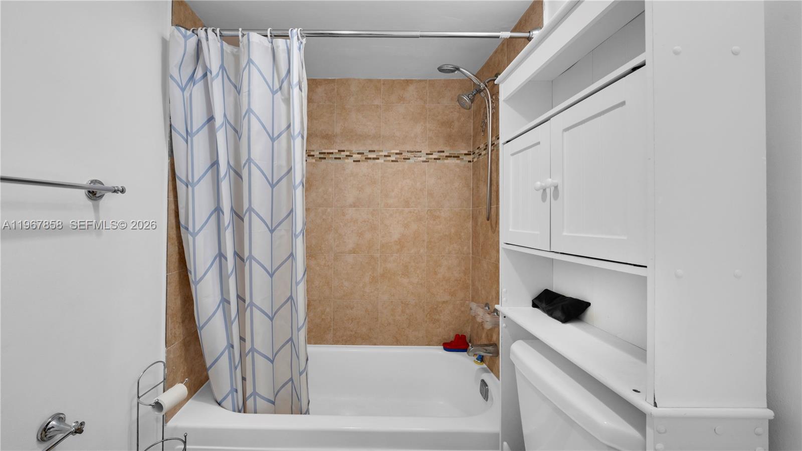 BAYVIEW TOWERS CONDO SOUT - Residential