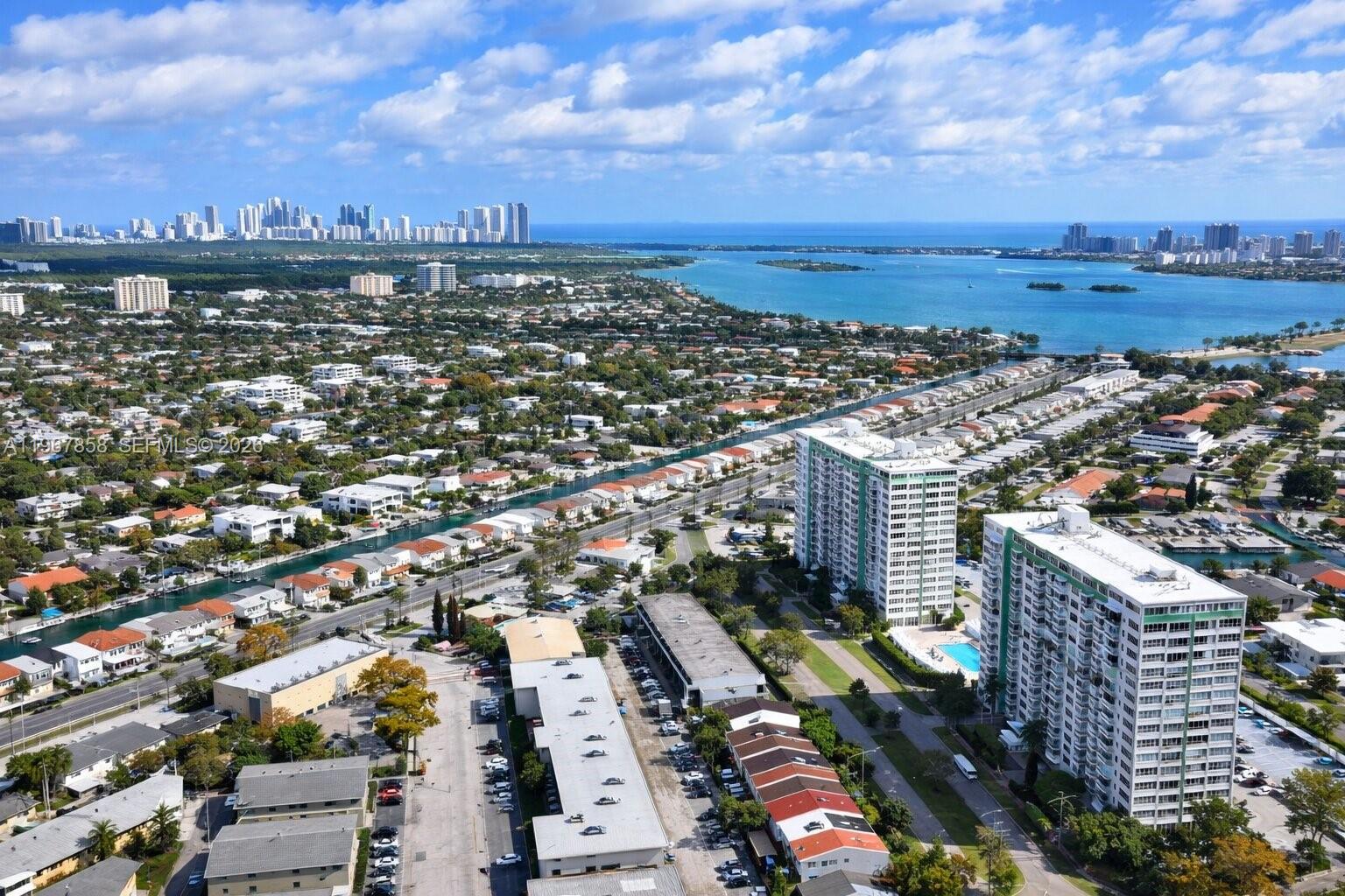 BAYVIEW TOWERS CONDO SOUT - Residential