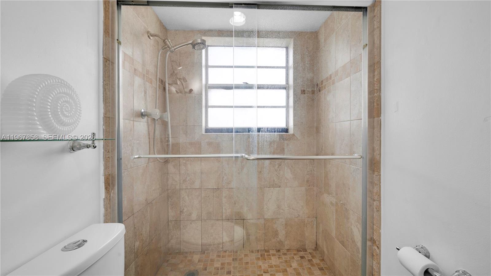 BAYVIEW TOWERS CONDO SOUT - Residential